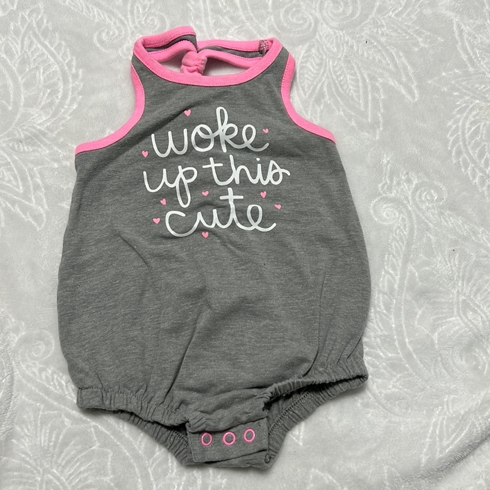 Infant 0-3 month onesie.